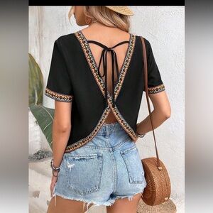 SHEIN || NWOT Beautiful Open-Back Tie Blouse (M)